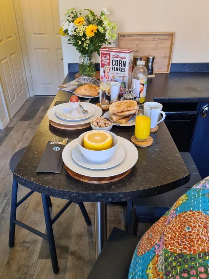 The Shambles By Spires Accommodation A Boho Styled Place To Stay Just 3 Miles From Birches Valley Visitors Centre Cannock Chase Rugeley Exterior photo